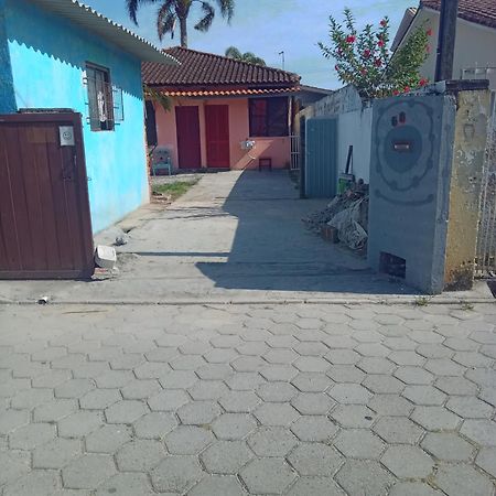 FlorianópolisKitinete Pequena Em Patio Compartilhado别墅 外观 照片